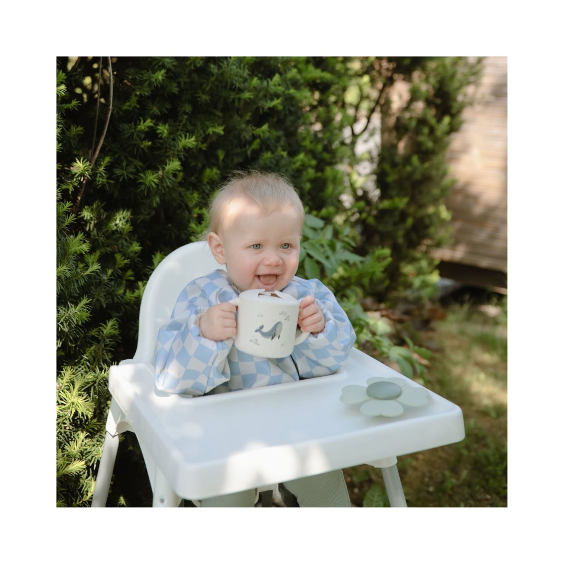 Taza Porta Snack de Silicona Whales – Mushie