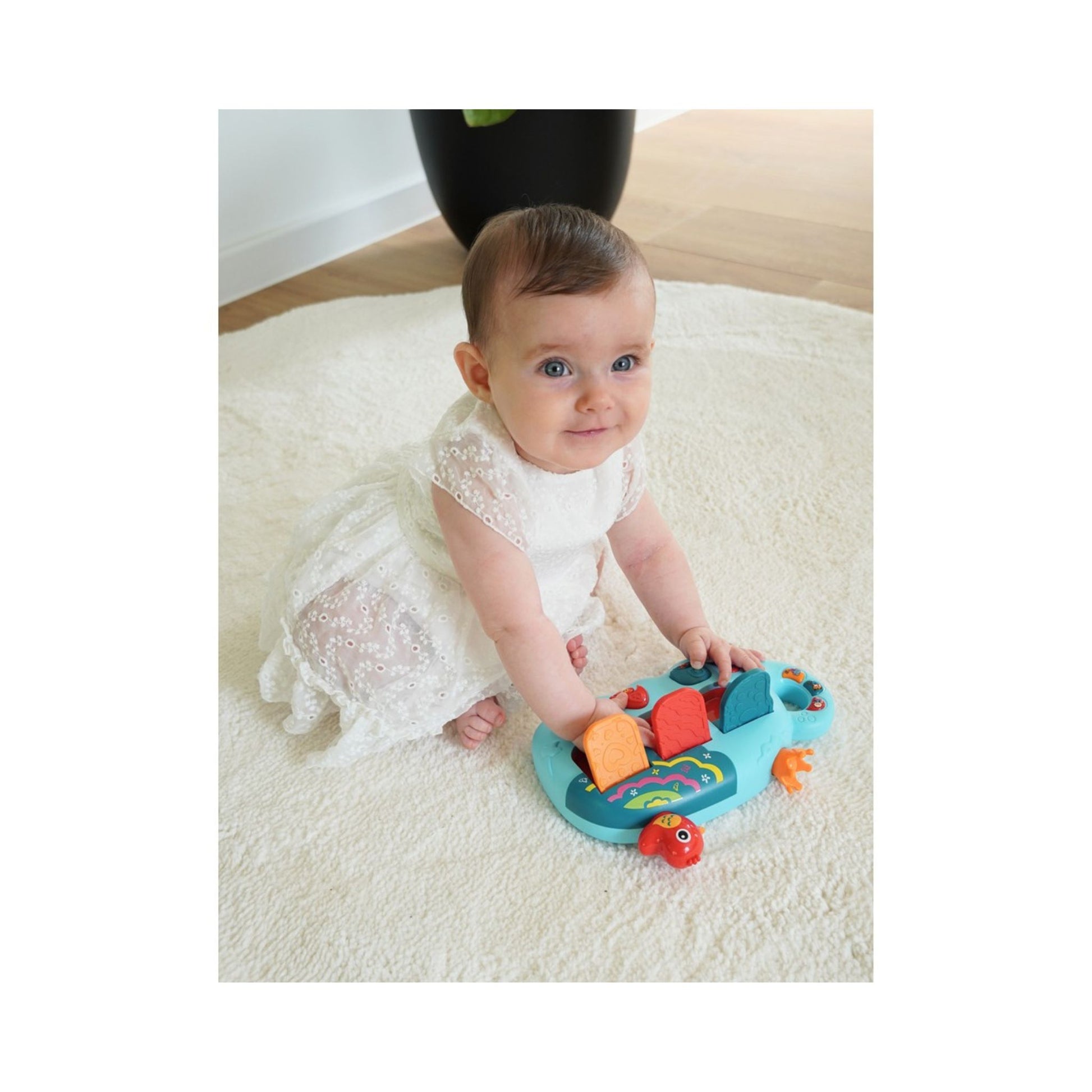 El Juego del Escondite de ELLIE – Elefante Musical Interactivo