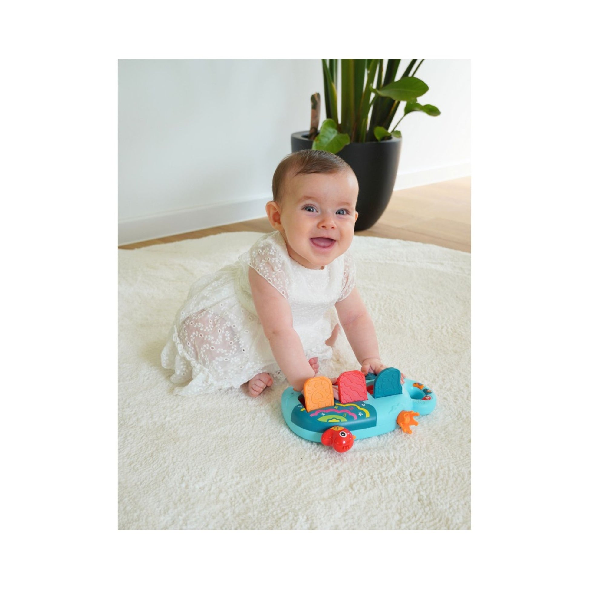 El Juego del Escondite de ELLIE – Elefante Musical Interactivo